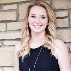 Meet your Posher, Olivia